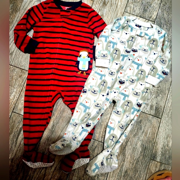 2 Penguin/Winter Animal Carter's Fleece Sleepers 18/24m - Picture 1 of 6